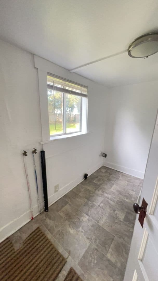 property at 1914 Broadway Ave