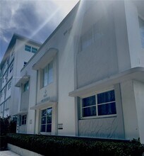 922 Jefferson Ave in Miami Beach, FL - Building Photo - Building Photo