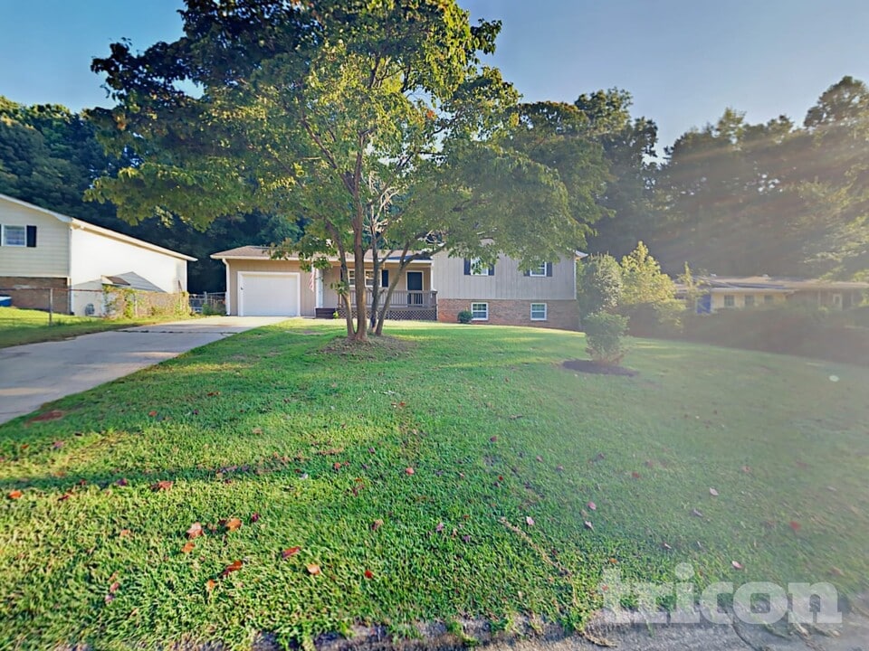 3964 Cindy Dr in Douglasville, GA - Foto de edificio