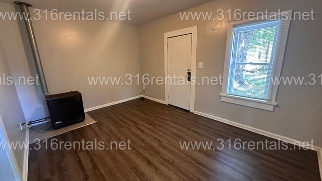 407 N Clayton Ave in Wichita, KS - Building Photo - Building Photo