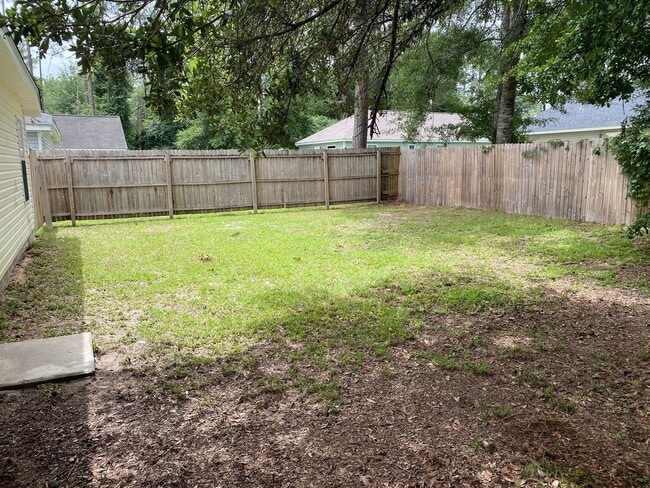 38 Melody Ln in Crawfordville, FL - Building Photo - Building Photo