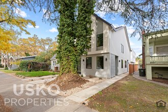 2505 W St-Unit -3 in Sacramento, CA - Building Photo - Building Photo