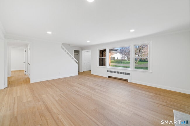 141 Colony Ave in Trumbull, CT - Building Photo - Building Photo