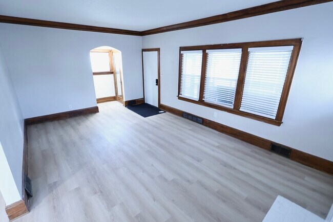 295 Noble Ave in Akron, OH - Building Photo - Building Photo