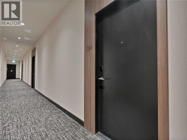 2501 Saw Whet Blvd. in Oakville, ON - Building Photo - Building Photo