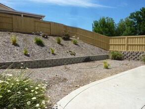 333 Wagon Wheel Dr in Folsom, CA - Building Photo - Building Photo