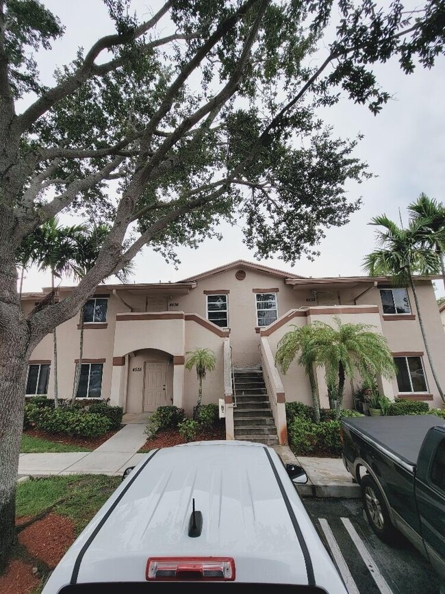 property at 4536 Oak Terrace Dr