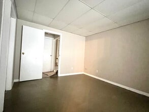 155 E Main St in Victor, NY - Foto de edificio - Building Photo