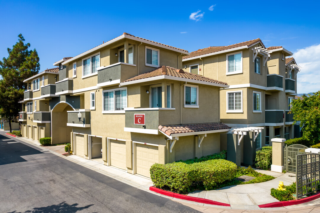 Aviare in Cupertino, CA - Foto de edificio