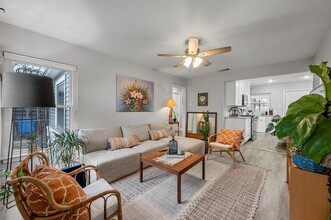 1918 Melbourne Ave, Unit 0507 in Dallas, TX - Building Photo - Building Photo