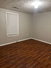 6128 E 11th St in Indianapolis, IN - Building Photo - Building Photo