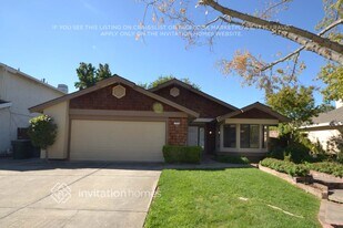1929 Oak Bluff Way in Sacramento, CA - Building Photo