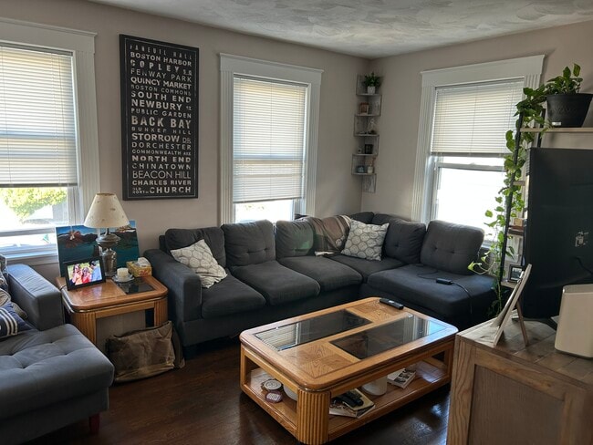 80 Edward St, Unit 2