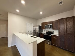 108 Lowes Blvd in Killeen, TX - Building Photo - Building Photo