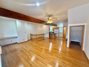 20 Broad St, Unit 2 2nd FL in Waterford, NY - Foto de edificio - Building Photo