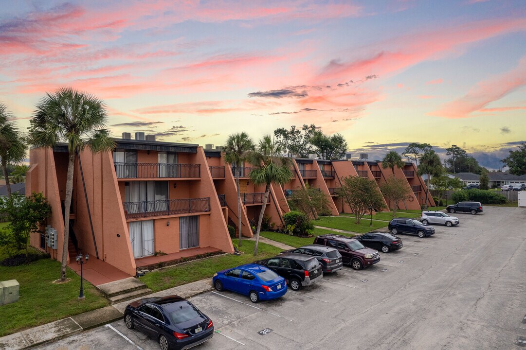 Captiva Condominiums in Jacksonville, FL - Foto de edificio