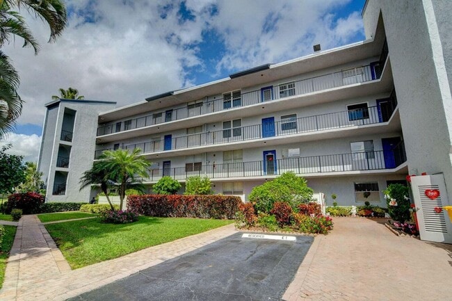 property at 14773 Cumberland Dr