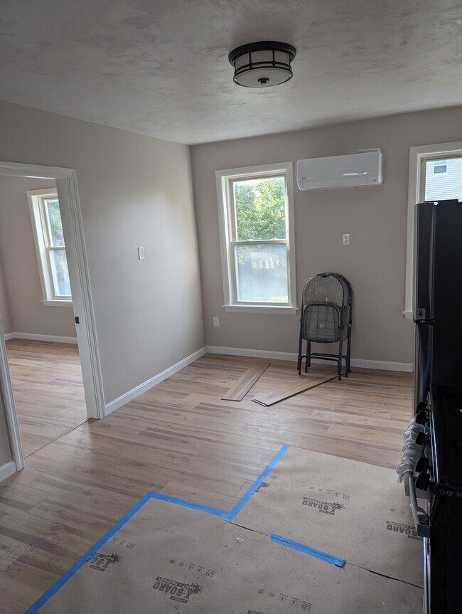 209 Ingleside Ave, Unit 2nd Floor in Worcester, MA - Foto de edificio - Building Photo