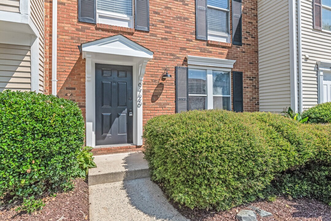 9726 Old Gate Dr in Matthews, NC - Building Photo