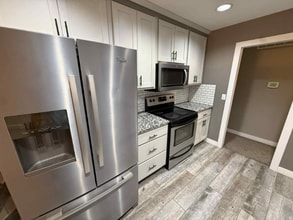 1324 N Crestline St in Wichita, KS - Building Photo - Building Photo