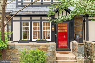 4434 Reservoir Rd NW in Washington, DC - Building Photo - Building Photo