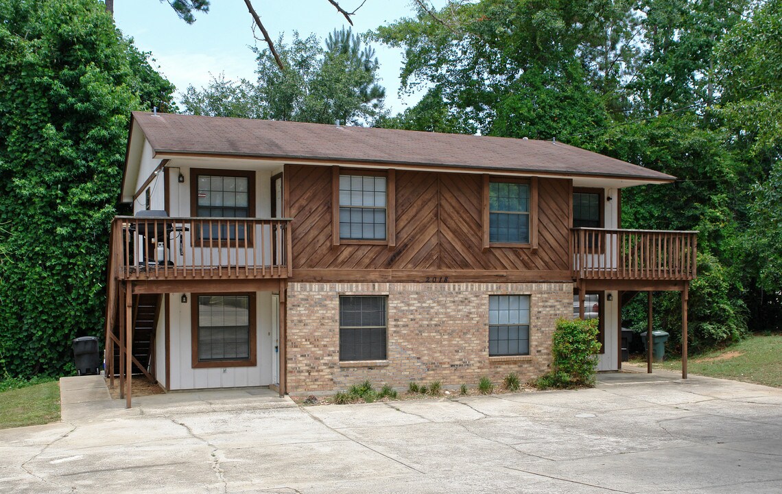 2018 Bradford Ct in Tallahassee, FL - Foto de edificio