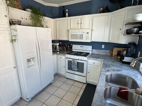 1058 Warm Canyon Way in Las Vegas, NV - Building Photo - Building Photo