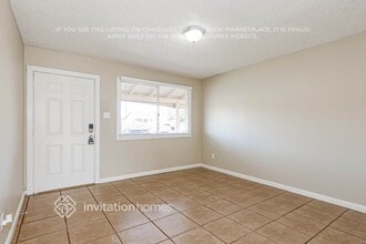 8233 W Indianola Ave in Phoenix, AZ - Building Photo - Building Photo