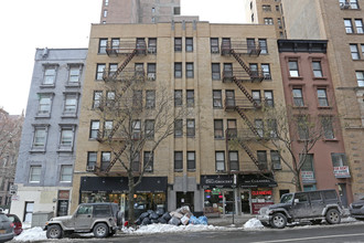 102 W 79th Street in New York, NY - Building Photo - Building Photo