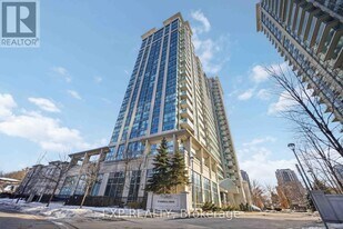 17 Anndale Dr in Toronto, ON - Building Photo