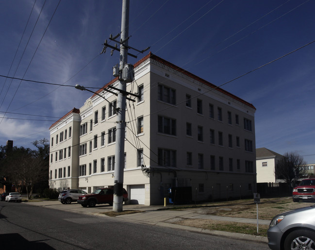 3701 Canal St in New Orleans, LA - Building Photo - Building Photo