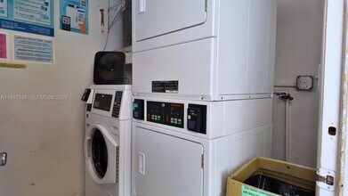 5840 NE 22nd Way in Fort Lauderdale, FL - Building Photo - Building Photo