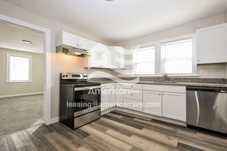 127 Oak Spring Rd in Canonsburg, PA - Foto de edificio - Building Photo