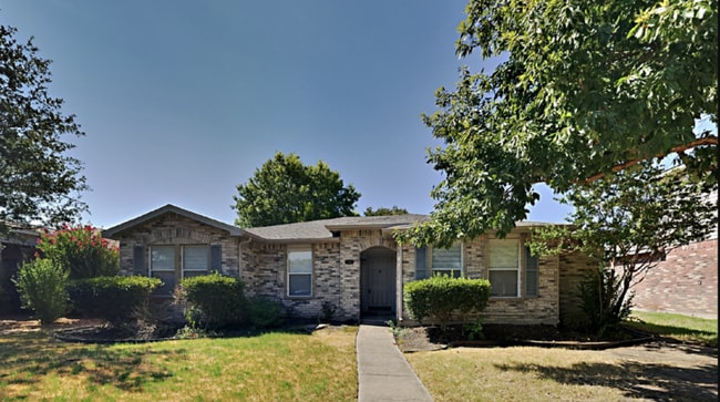 property at 1529 Windward Ln