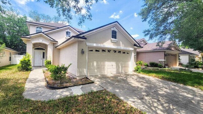 4114 Pebble Brooke Circle South in Orange Park, FL - Building Photo - Building Photo