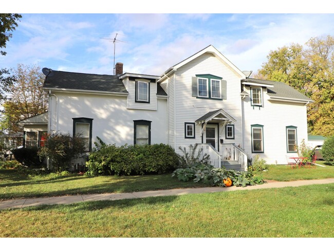 property at 711 Washington St