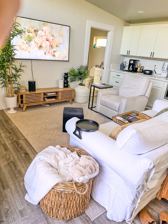 property at 1839 44th St