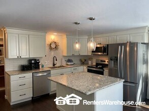 566 First St in Taylors Falls, MN - Building Photo - Building Photo
