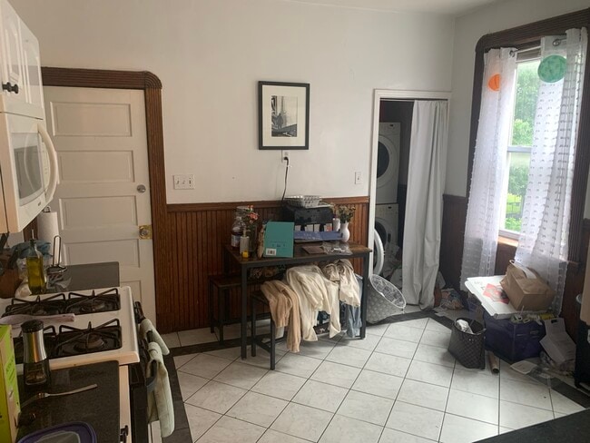 4 Litchfield St, Unit 2