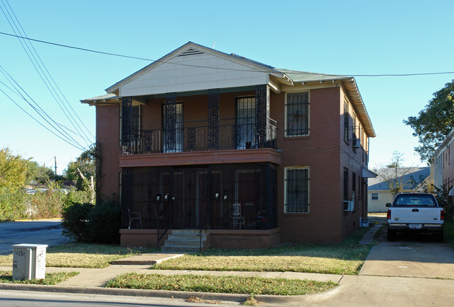 1804 N Washington Ave in Dallas, TX - Foto de edificio - Building Photo