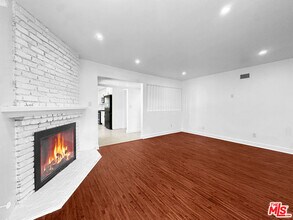 804 E Kelso St in Inglewood, CA - Building Photo - Building Photo
