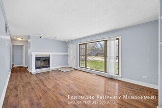 336 Waldmann Dr in Park Forest, IL - Building Photo - Building Photo