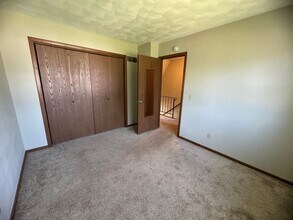 3302-3304 W 18th St in Davenport, IA - Building Photo - Building Photo