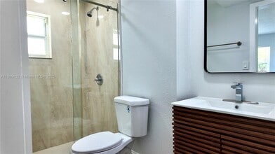 3690 SW 9th Terrace in Miami, FL - Building Photo - Building Photo