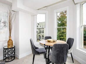 2556 University Pl NW in Washington, DC - Building Photo - Building Photo