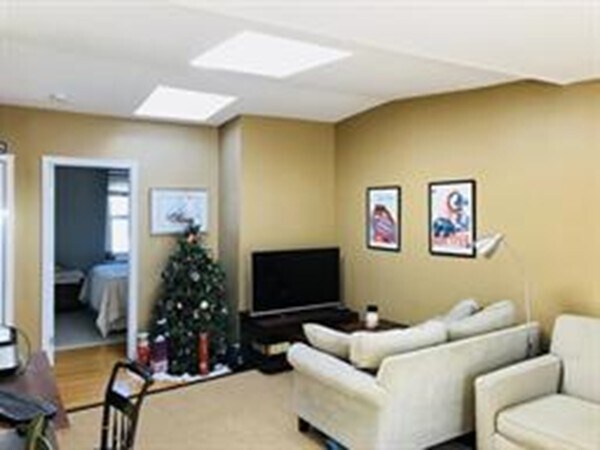 property at 253 Gold St