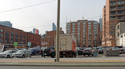 The St. Lawrence Condominiums in Toronto, ON - Building Photo - Building Photo