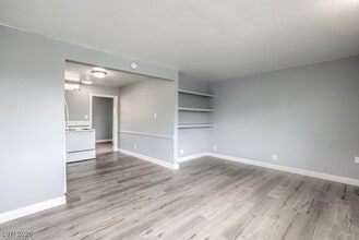 324 W Cleveland Ave in Las Vegas, NV - Building Photo - Building Photo