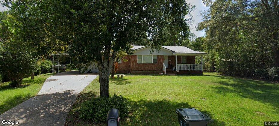 1303 Sassar St in Dothan, AL - Building Photo