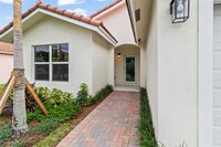 650 NW 21st Ave in Pompano Beach, FL - Foto de edificio - Building Photo